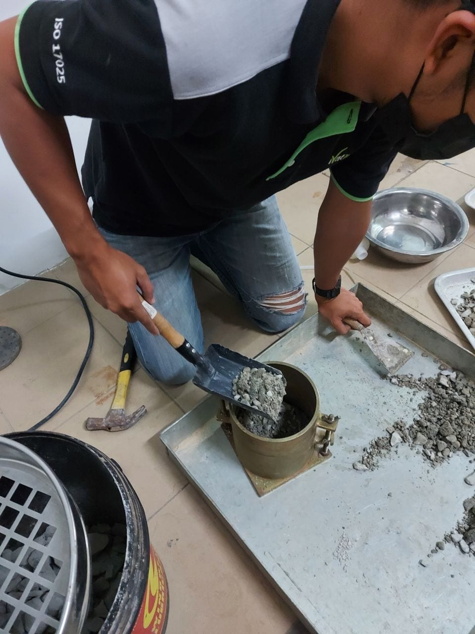 Determination of Dry Density - Mositure Content Relationship (Proctor) — NatTest Lab archive